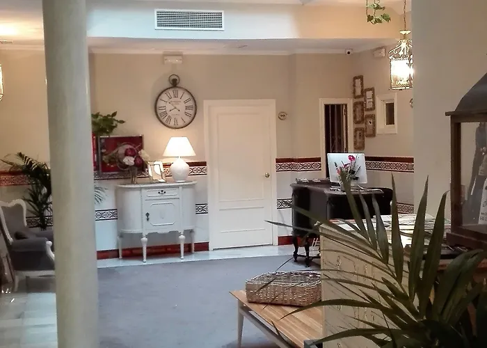 Le Petit Paris Hotel Seville